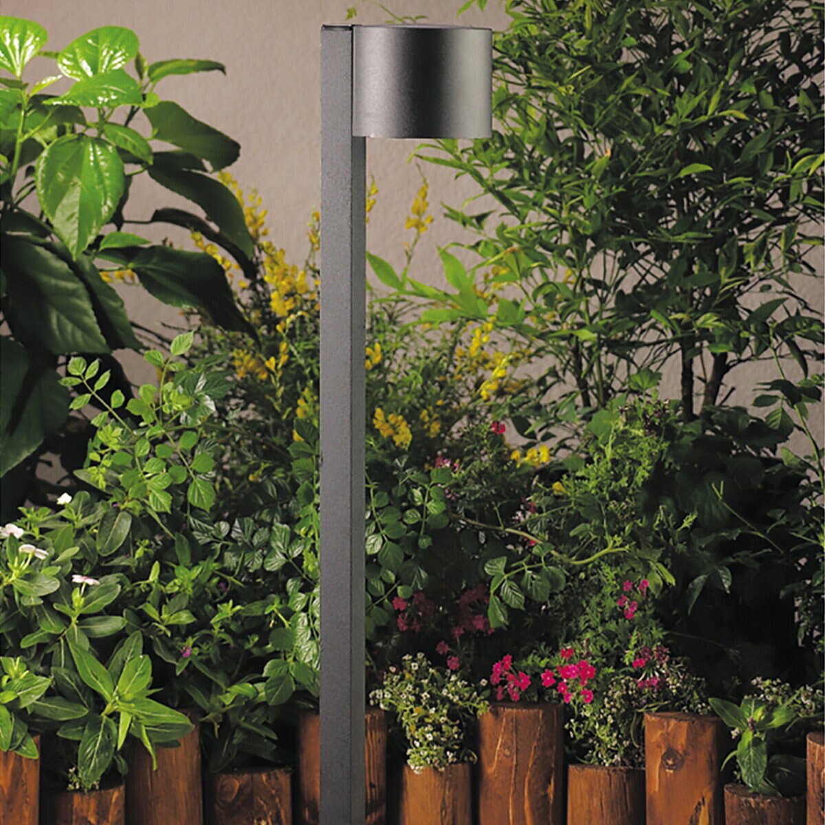 Vista PR-4202-B-W-LB2ND PR-4202 Path Light Aluminum Black Finish 2.5W 2950K LED