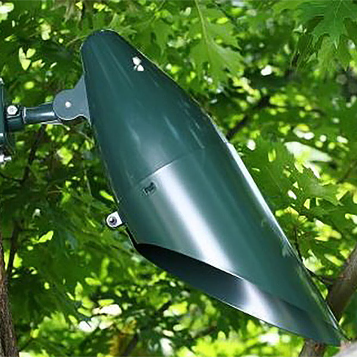 22W12VDTMHGCW40 Moon Vision BR40 22W LED w/ Tree Mount Hunter Green Cool White 40 Degree