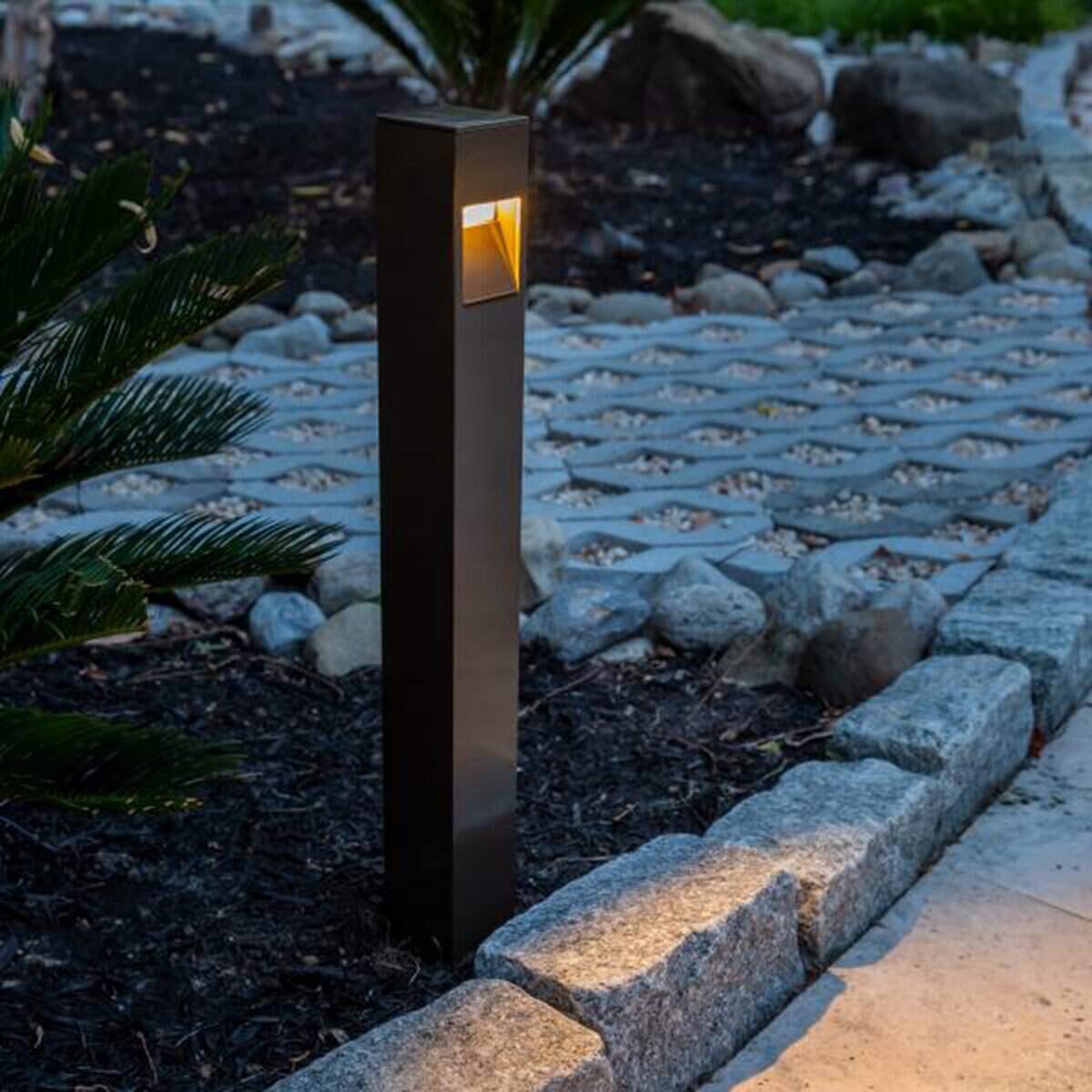 FX M-PZ Path Light ZDC Flat Black 6W RGBW LED