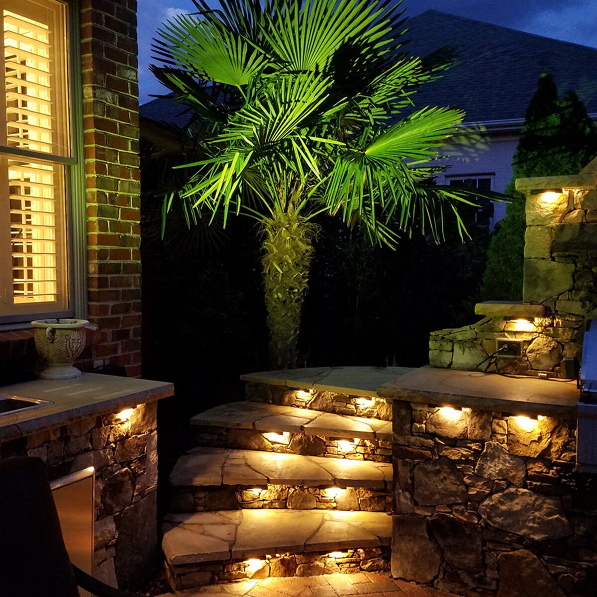 MR16 7 Watt 2700K with interchangeable 15/30/60/120 degree optics