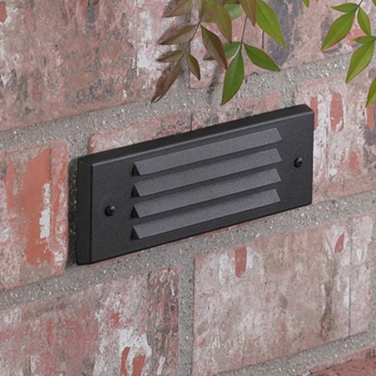 Vista 4246 Louvered Brick Light Aluminum Housing Black 5W 2950K LED