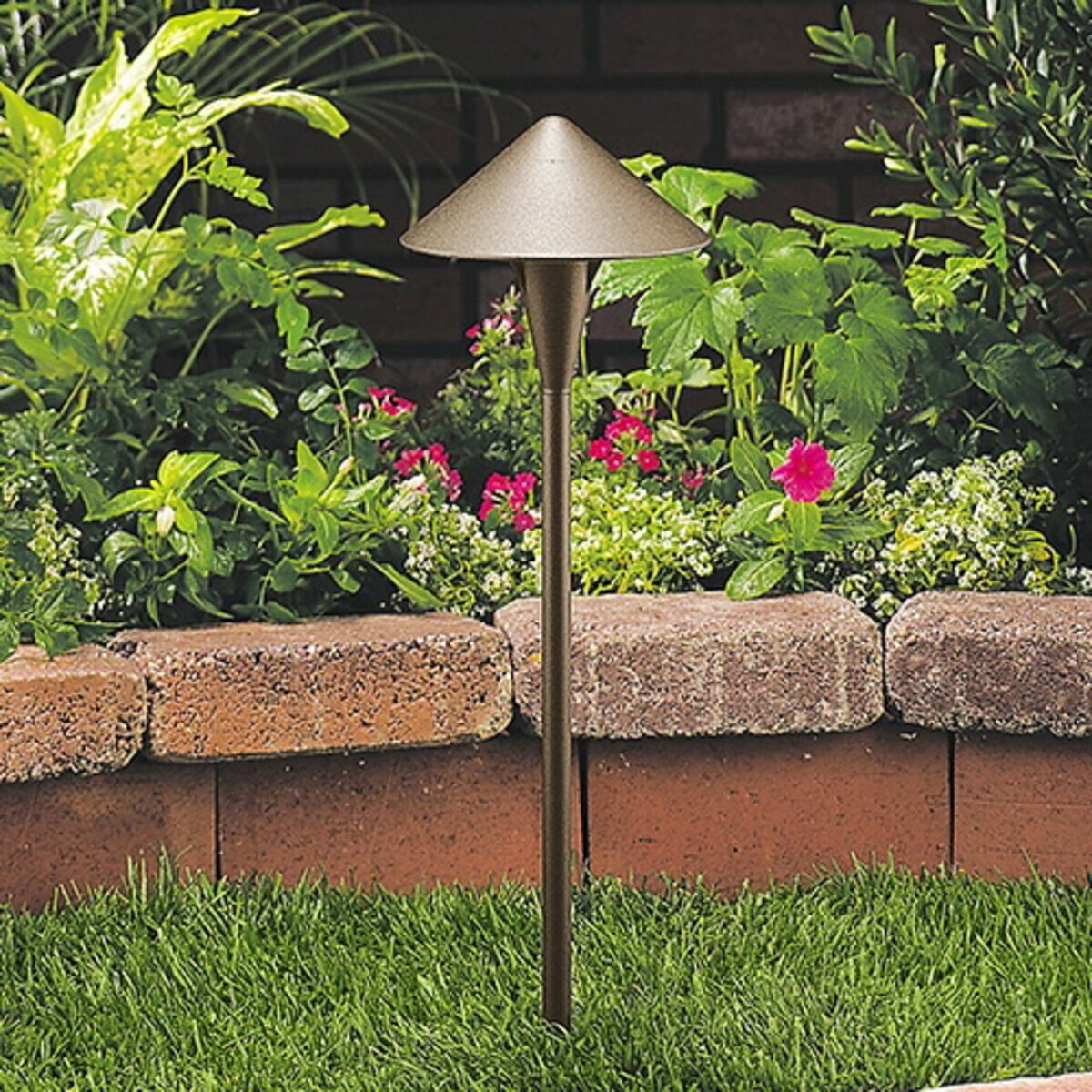 Vista PR-6500 Path Light Aluminum Architectural Bronze Finish 5W 3000K LED