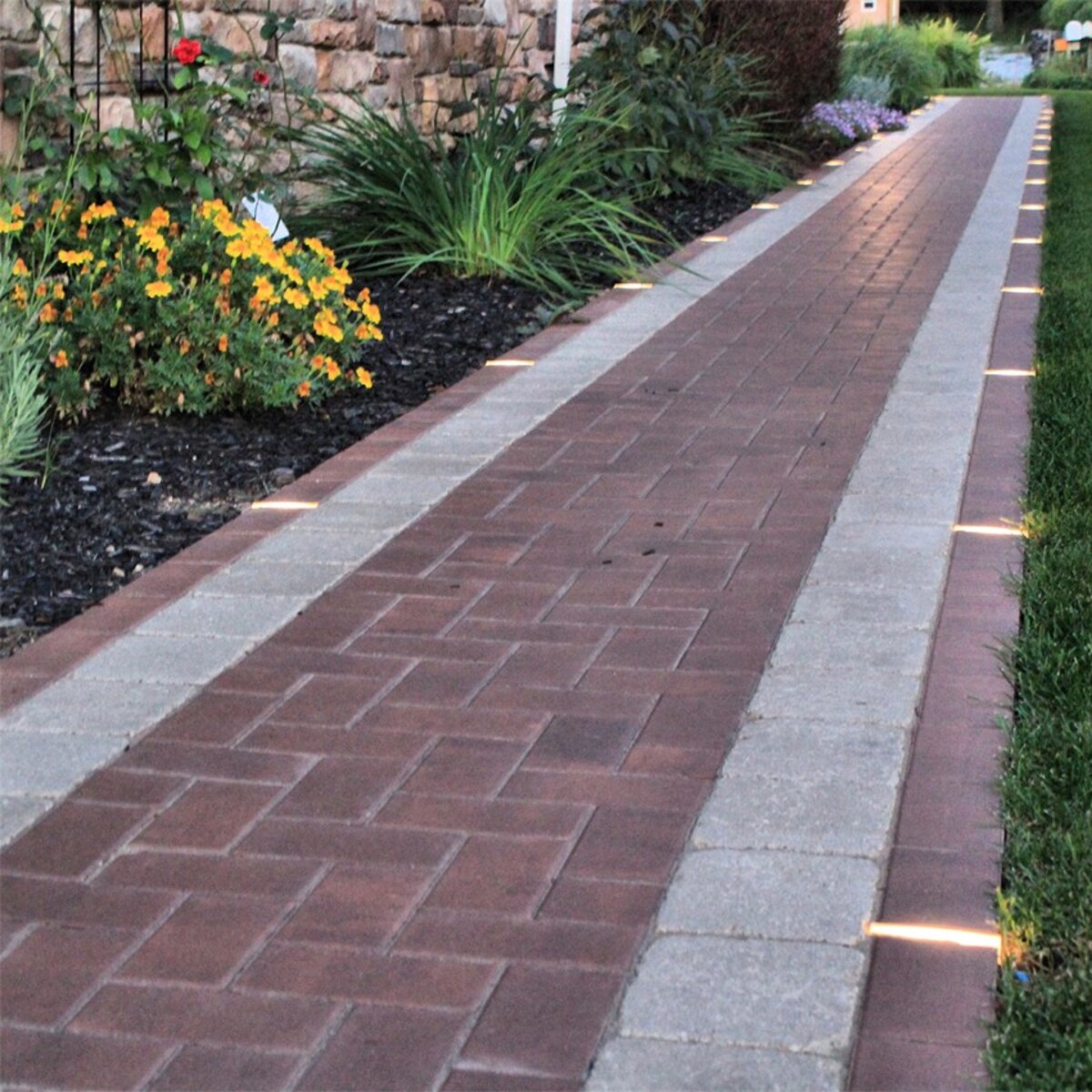 Integral 8 in. Pavelux LED Paver Light 2400K