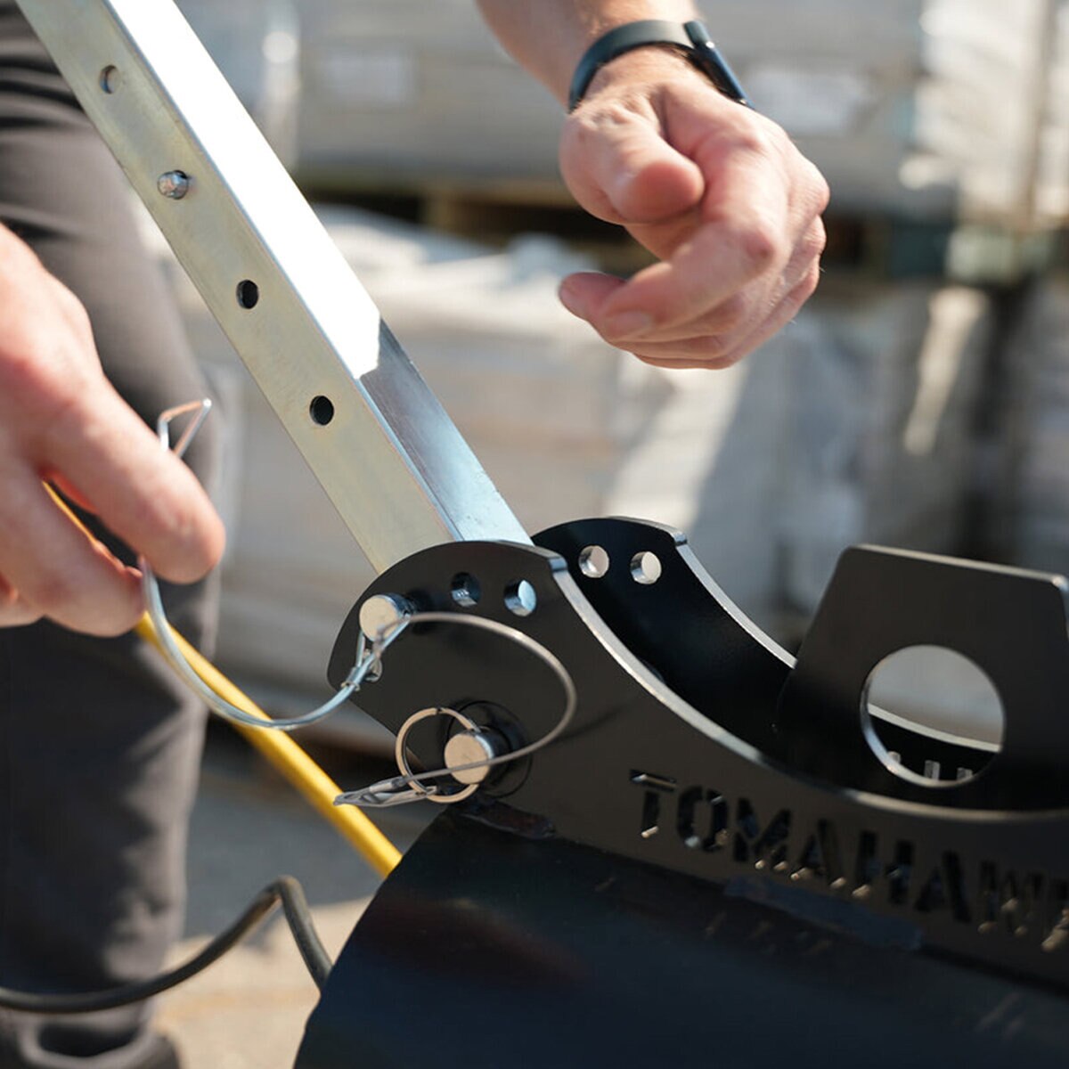 Tomahawk TVL440 Electric Paver-Slab Vacuum