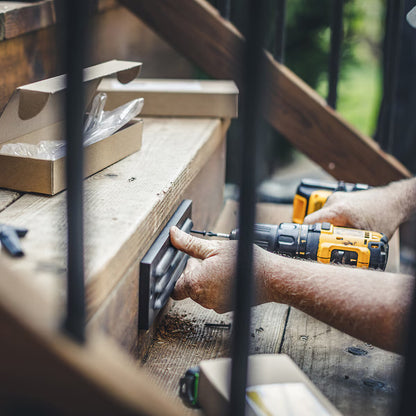 Pro-Trade SL1 4.5 in. Surface Mounted Step Light Antique Brass w/ Integrated LED 2W 50 Lumen 2700K