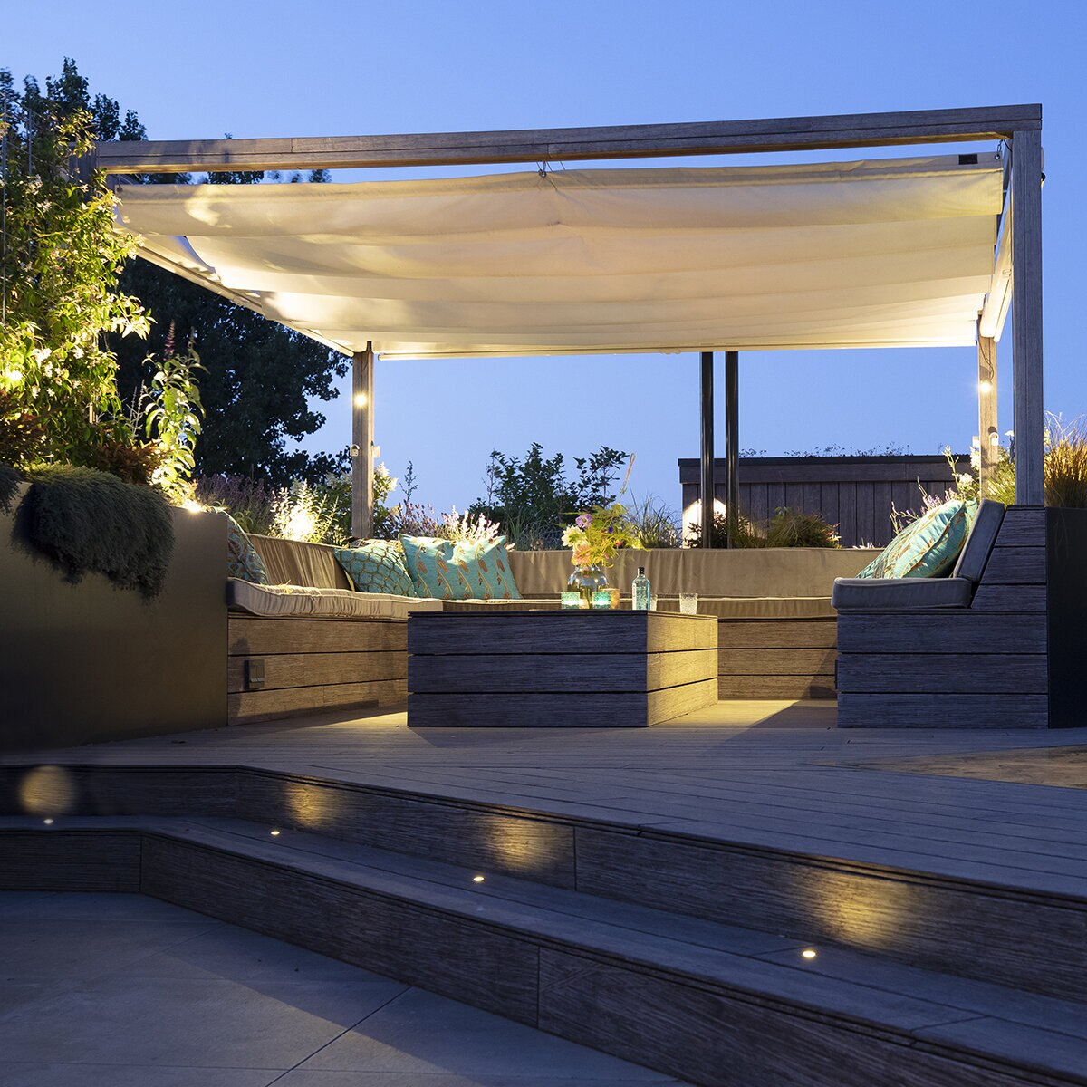 In-Lite-10104150-D- Fusion Integrated Ground Fixture 22 RVS 0.25W LED 2750K Polycarbonate