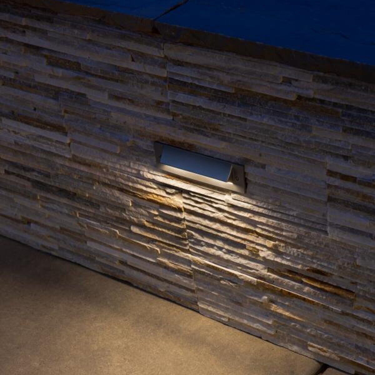 FX HS Wall Light ZDC Aluminum Bronze Metallic 8.1W RGBW LED