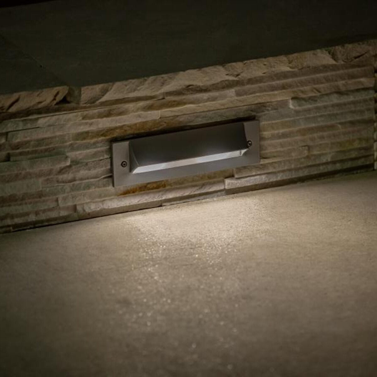 FX HS Wall Light ZDC Aluminum Bronze Metallic 8.1W RGBW LED