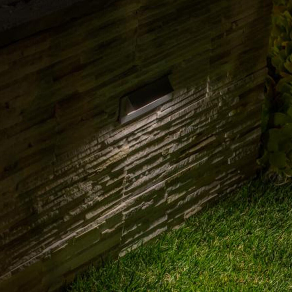 FX HS Wall Light ZDC Aluminum Bronze Metallic 8.1W RGBW LED