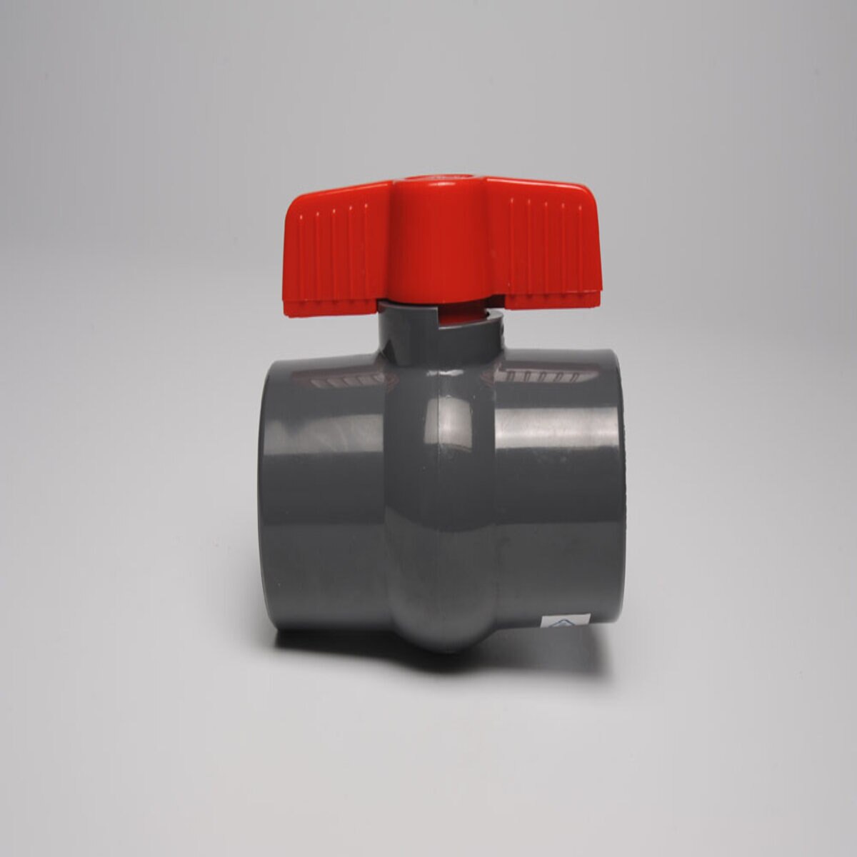 1-1/2 COMPACT BALL VALVE PVC GRAY DURA S1-015G
