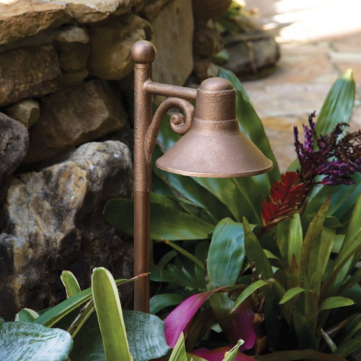 CAST-CSA1CB- Savannah Area/Path Light Copper & Brass Housing Solid Bronze Finish 2.5W S8 LED