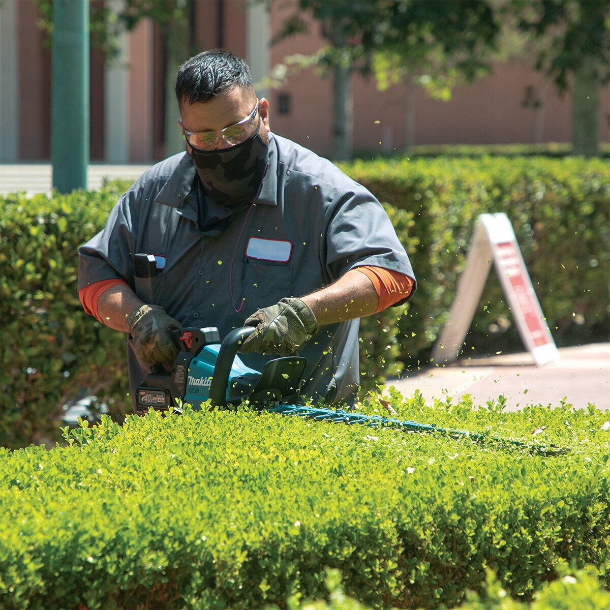 Makita Max XGT Brushless Cordless Hedge Kit 40V | GHU03M1 