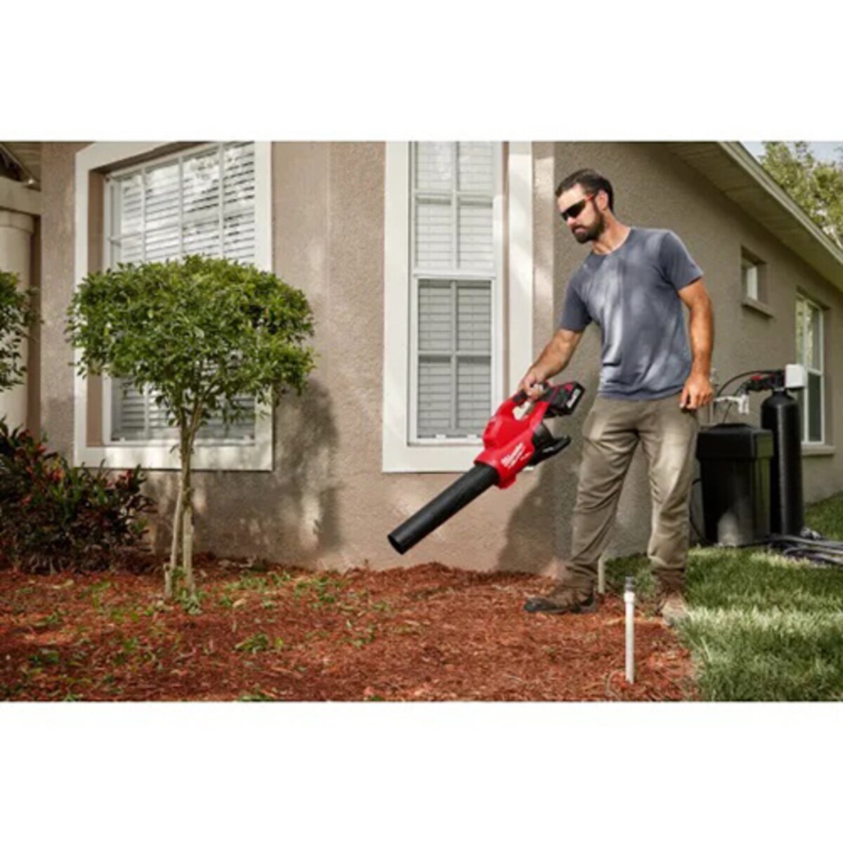 Milwaukee 18V M18 Fuel Brushless Cordless Dual Battery Handheld Blower (Tool Only) | 2824-20