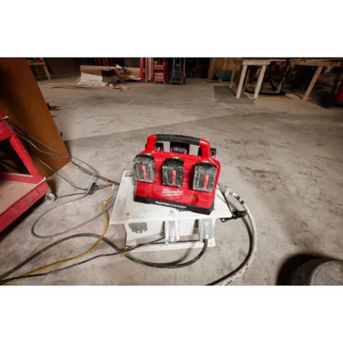 Milwaukee 18V M18 Packout Six Bay Rapid Battery Charger | 48-59-1809