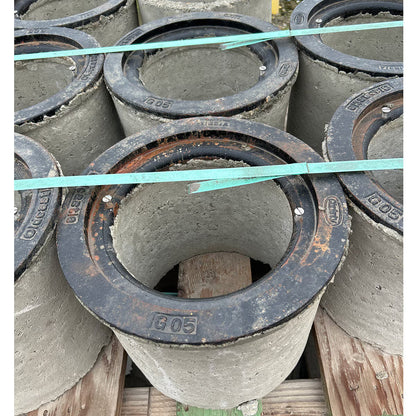 Christy Traffic Valve Box G05 Concrete Round 10-3/8 in. x 12 in. H w/ 2 Stainless Steel Bolts