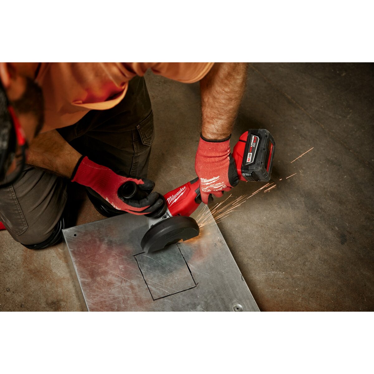 Milwaukee M18 Brushless 4-1/2 in. / 5 in. Cut-Off Grinder, Paddle Switch
